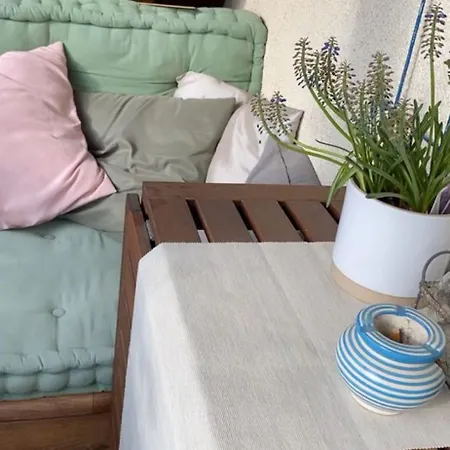 Gemuetliche Maisonette Im Markgraeflerland アパート ノイエンビュルク・アム・ライン